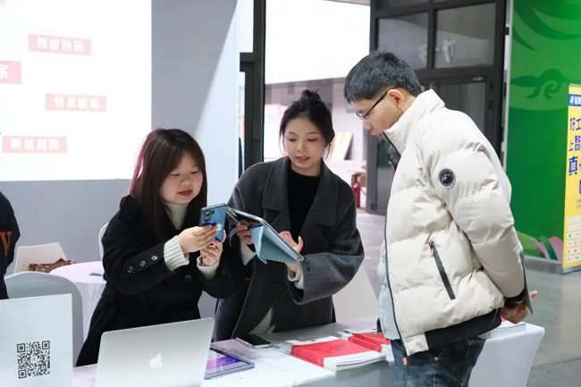 瑞方人力亮相成都大型春招會，激活就業服務新動能 第3張